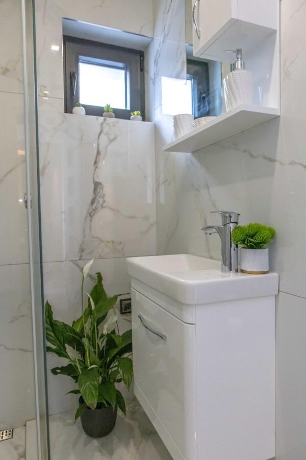 Rubikon Free Parking Apartmani Dusanovac Экстерьер фото