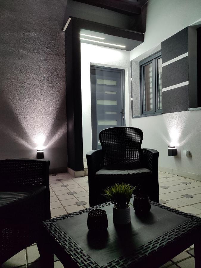 Rubikon Free Parking Apartmani Dusanovac Экстерьер фото